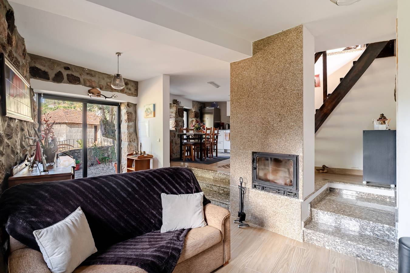 Ferienhaus 'Real De Cima' mit Bergblick, Wlan und Klimaanlage in Fervença, Braga Distrikt