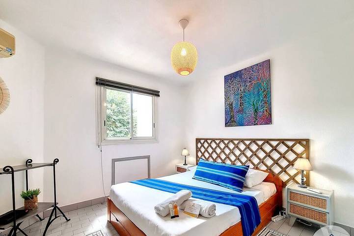 Gîte pour 4 personnes, avec balcon dans Plage des Roches Noires - 3