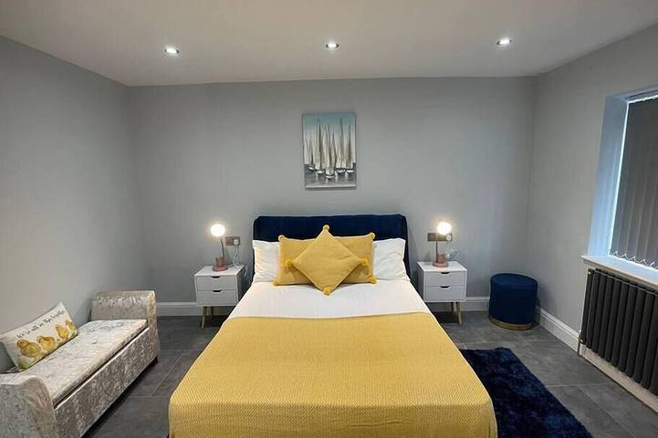 Holiday rental for 8 people, with garden in Slough