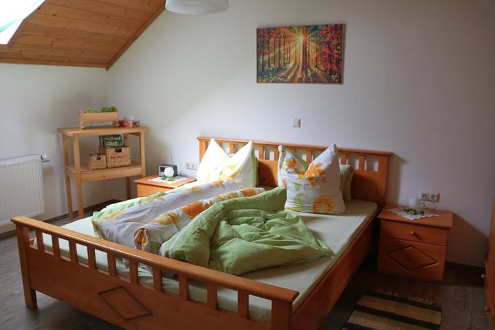 Ganze Wohnung, Urlaub am Bauernhof Familie Haunschmid - Ferienwohnung Ötscherblick (60 qm) mit eigenem Eingang in Ardagger, Mostviertel
