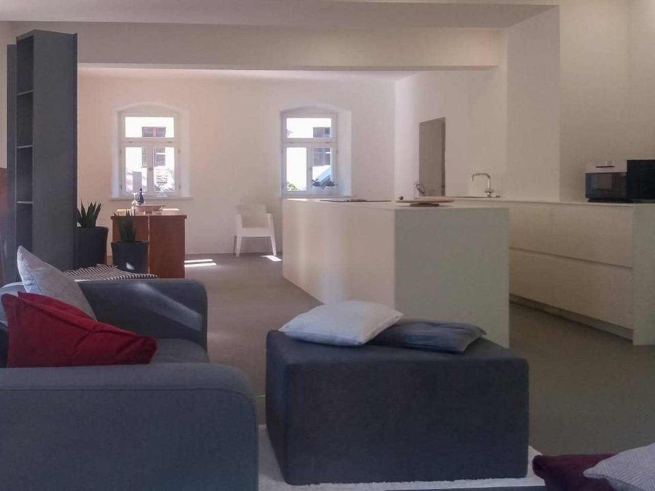 Ganze Wohnung, Design Ferienwohnung in historischer Villa in Neunburg vorm Wald, Naturpark Oberpfälzer Wald