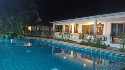 Hôtel pour 2 personnes, avec piscine et jardin, animaux acceptés à Pai