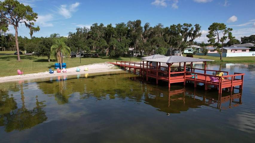 Albergue para 2 personas, con vistas además de terraza y vistas al lago - 1