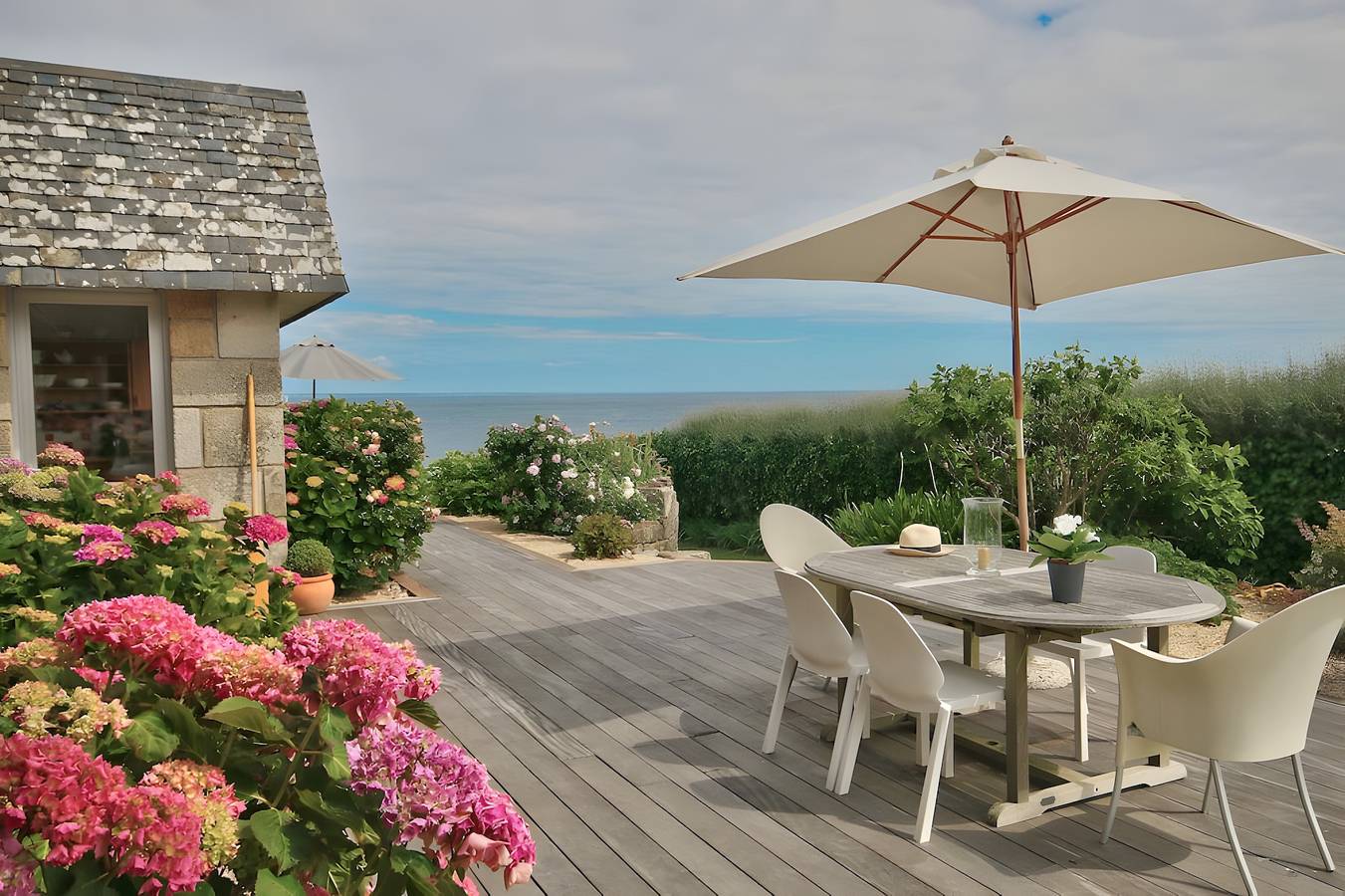 Large contemporary villa, right on the water... in Esquibien, Audierne