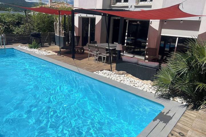 Villa pour 7 personnes, avec jardin et terrasse - 1