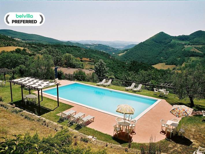 Agriturismo per 2 persone, con piscina e giardino in Umbria