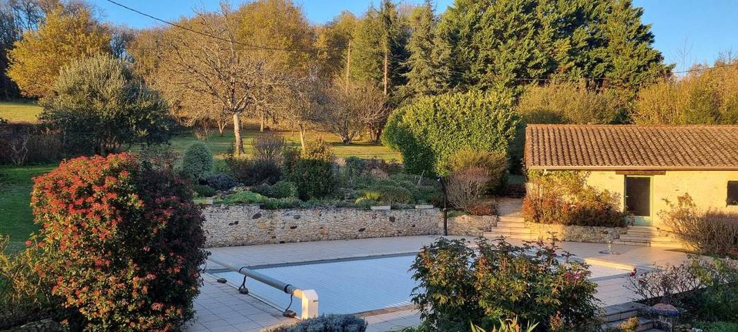 Gîte pour 2 personnes, avec jardin et terrasse ainsi que piscine et vue à Veyrines-de-Vergt - 3