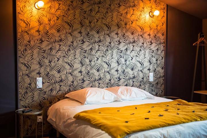 Chambre d’hôte pour 2 personnes, avec Terrasse ainsi que Jardin et Vue à Courthézon