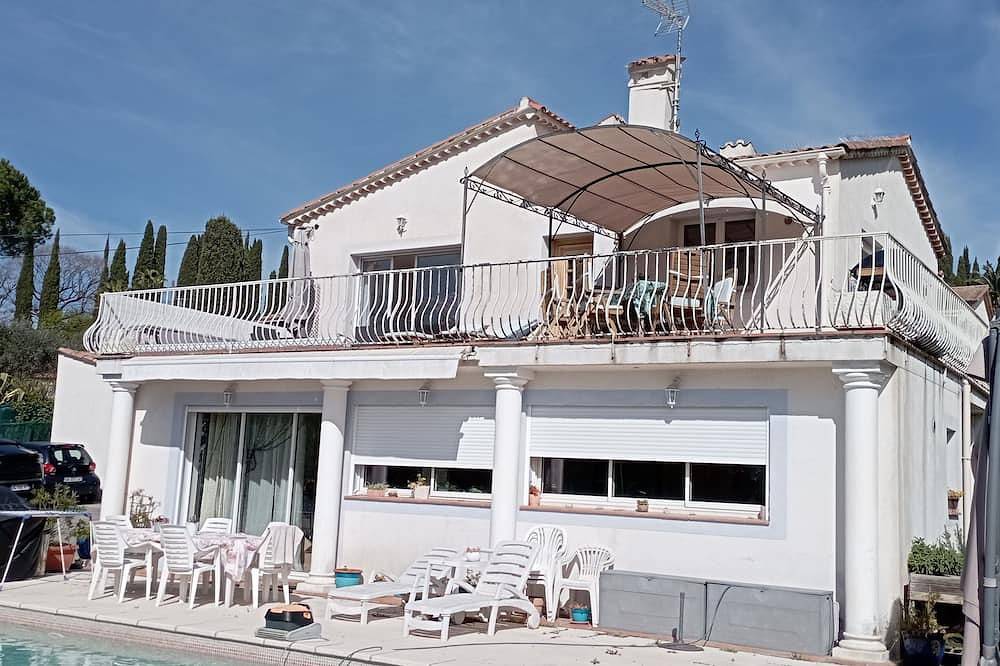 Apartamento entero, Upstairs Villa Air-Conditioned Pool Panoramic View 180° Hills And Village Class in Auribeau-sur-Siagne, Costa mediterránea (Francia)