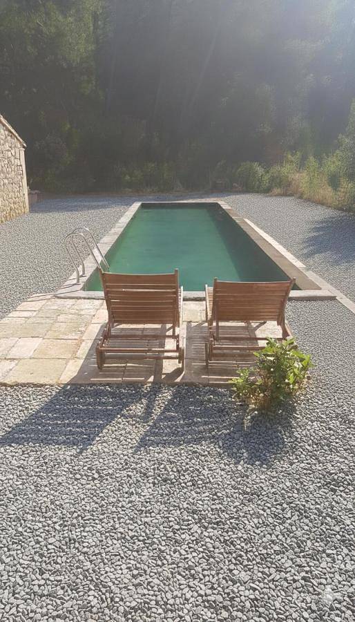 Location de vacances pour 4 personnes, avec vue ainsi que jardin et piscine, animaux acceptés à Les Baux-de-Provence - 2