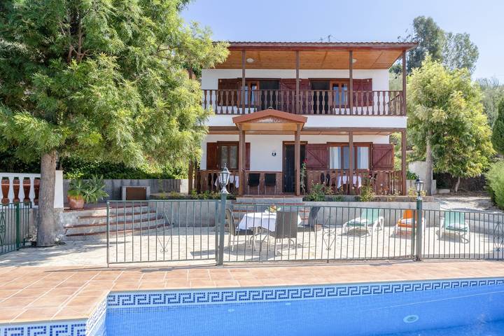 Ferienhaus für 8 Personen, mit Balkon und Garten in Sayalonga - 4