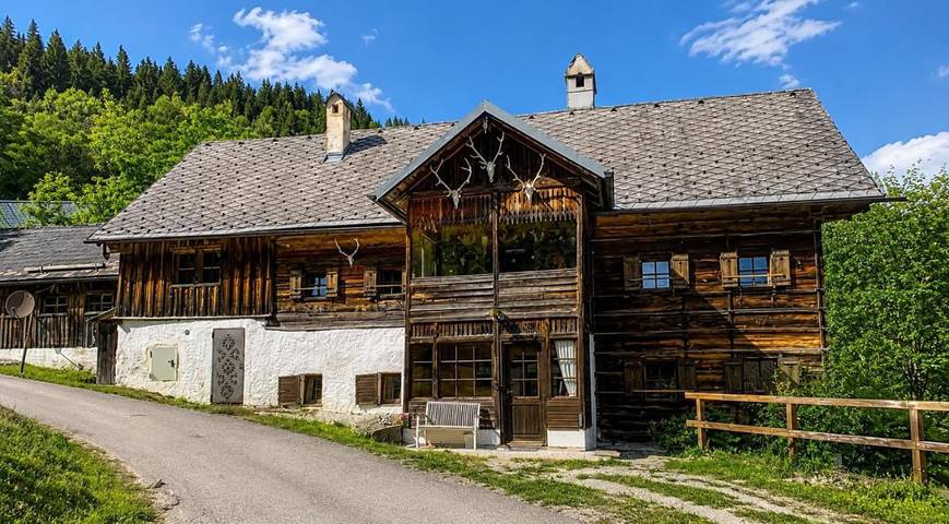 Ferienhaus für 8 Personen, mit Balkon und Whirlpool sowie Terrasse und Garten in Bad Goisern - 4
