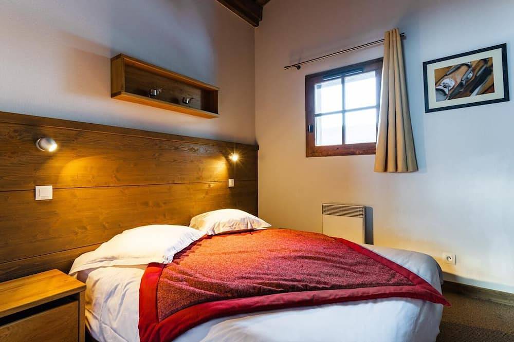 Entire apartment, 30m from ski slopes, swimming pool, tv, ski locker, 38m², La Plagne in La Plagne, La Plagne-Tarentaise