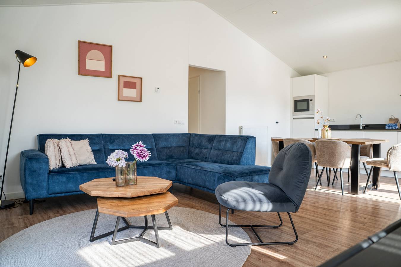 Comfortable waterfront lodge for 6 people on holiday park Molenvelden in Veldhoven in Veldhoven, North Brabant