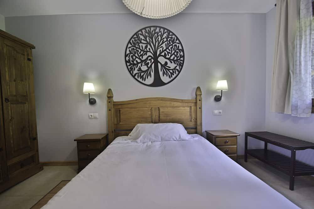 Entire apartment, Tranquility in the middle of Nature Hut 7996 in Incles, Soldeu