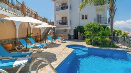 Casa Rural para 20 Personas en Los Romanes, Viñuela, Foto 3