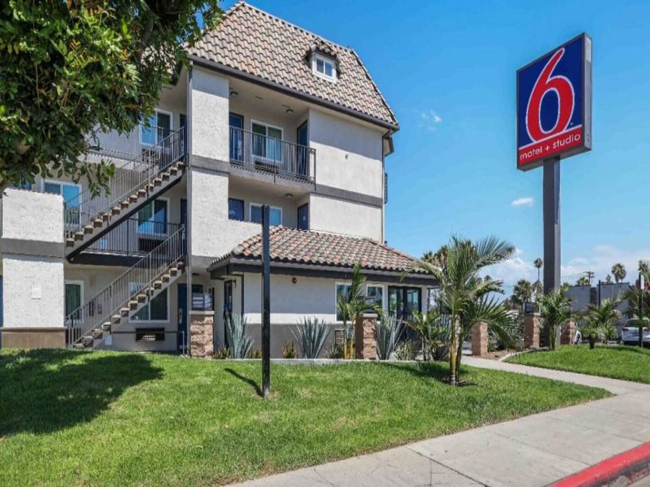 Apartamento entero, 1 cama king size | Acceso móvil | Nsmk in Escondido, San Diego County