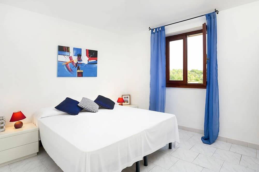 Entire apartment, Cosy apartment for 4 people with pool, A/C, Wifi, Tv and terrace in Arzachena, Costa Smeralda