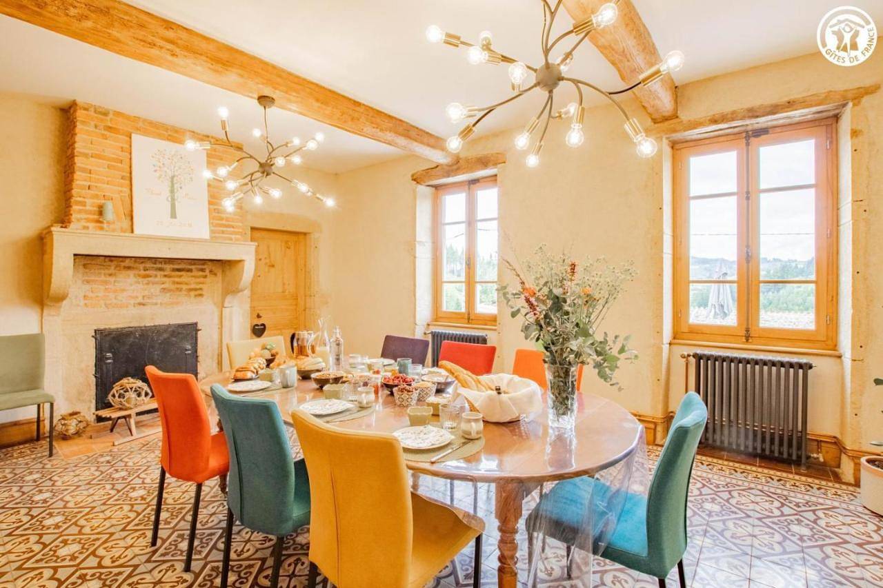 Family Room with Garden View in Chauffailles, Région de Charolles
