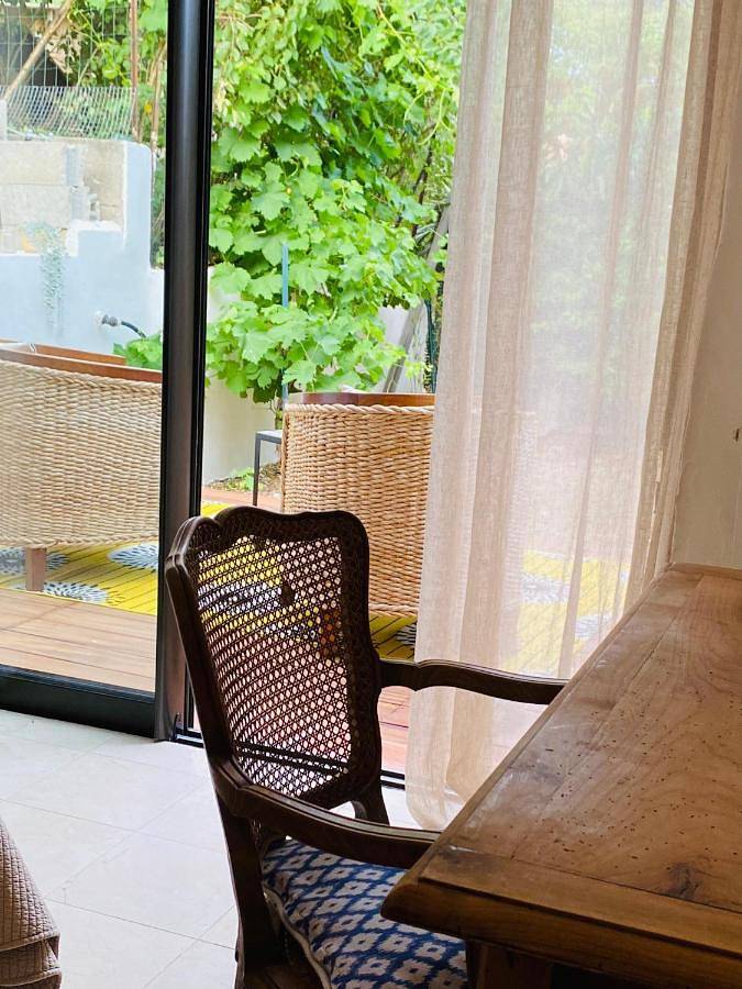 Gîte pour 2 personnes, avec jardin ainsi que terrasse et piscine à Peypin - 4