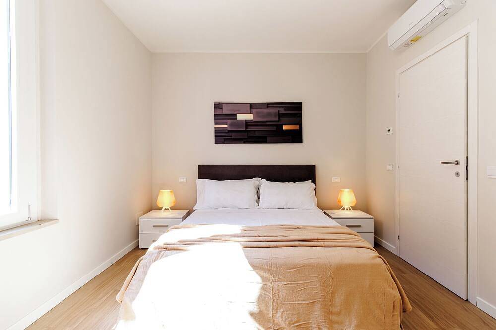 Appartamento intero, Casa Chiara| Wifi Stazione Parcheggio| centro Modena in Modena, Provincia di Modena