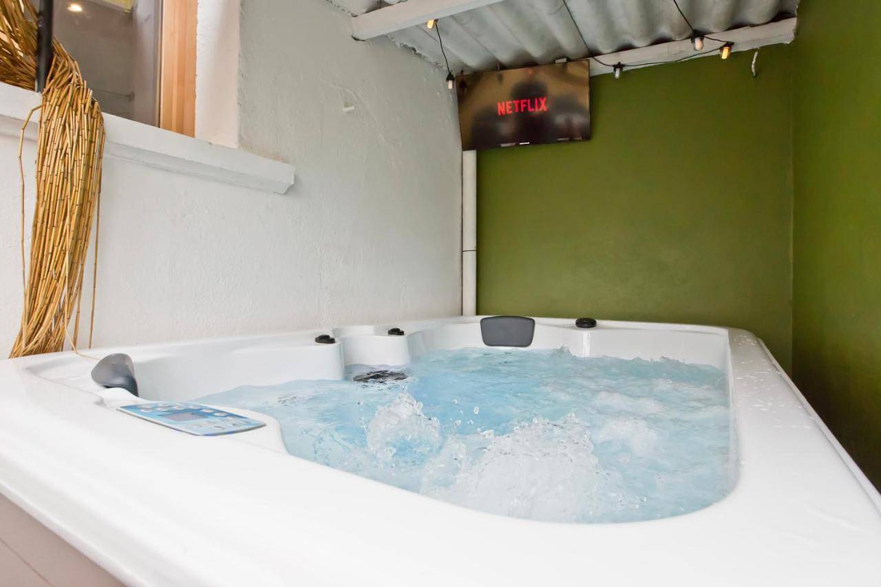Appartement entier, One-Bedroom Apartment in Tarbes, Hautes-Pyrénées