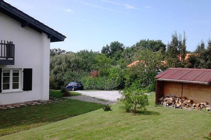 Ganze Wohnung, Apartment Ihi-Toki, sonnige Garten-Wohnung in atemberaubender Lage in Saint-Pée-sur-Nivelle, Bayonne und Umgebung