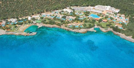 Station pour 2 personnes, avec sauna ainsi que jardin et piscine, adapté aux familles dans Elounda