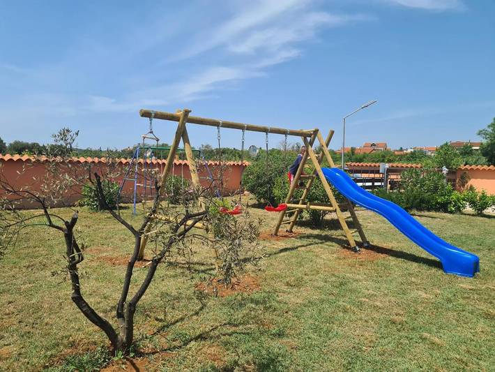 Maison d’hôte pour 6 personnes, avec vue ainsi que piscine et jardin