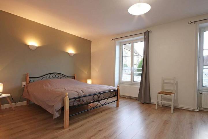 Gîte pour 12 personnes, avec terrasse et jardin à La Mesnière - 4