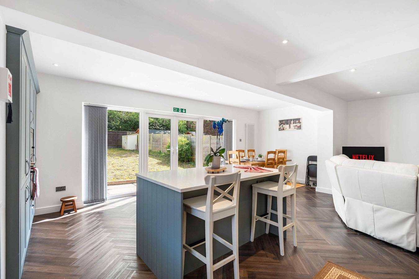 Coral Haven With Parking | By My Getaways in Worthing, Sussex Occidental