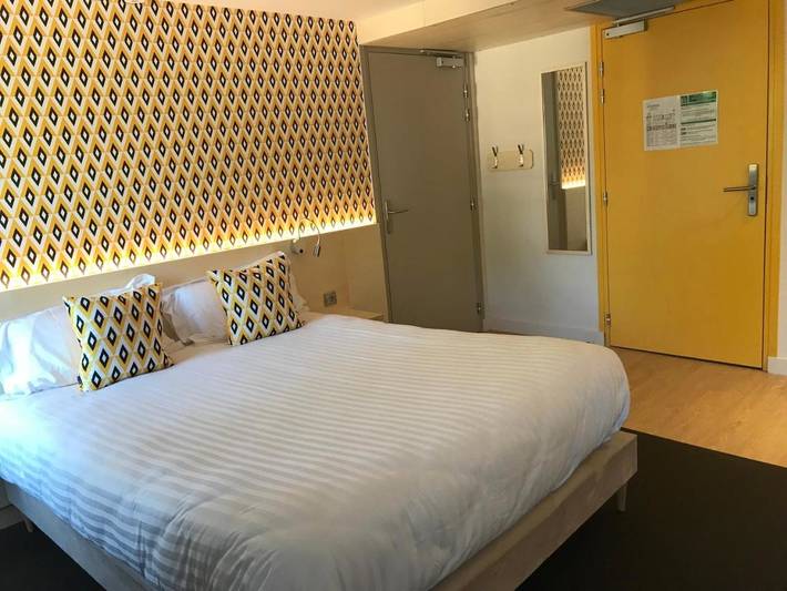 Hôtel pour 2 personnes, avec piscine et balcon à La Balme-de-Sillingy - 4