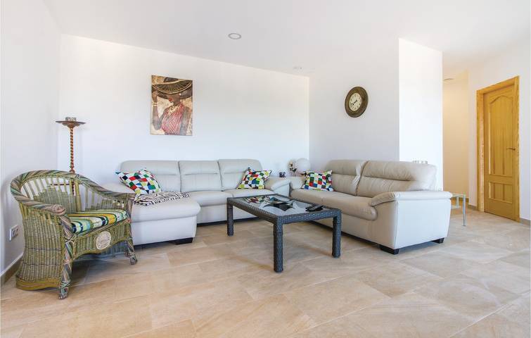 Appartement de vacances entier, Oasis en bord de mer avec parking, WiFi et piscine. in Orba, Costa Blanca