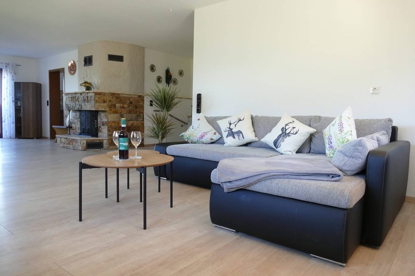 Ganze Wohnung, Ferienwohnung Nasdala: Entspannen mit traumhaftem Panoramablick in Bühlertal, Mittlerer Schwarzwald