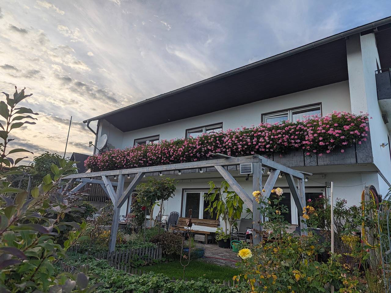 Ganze Wohnung, Ferienwohnung 'Haus  Maria' mit Bergblick, Gemeinschaftsterrasse und WLAN in Olsberg, Hochsauerlandkreis
