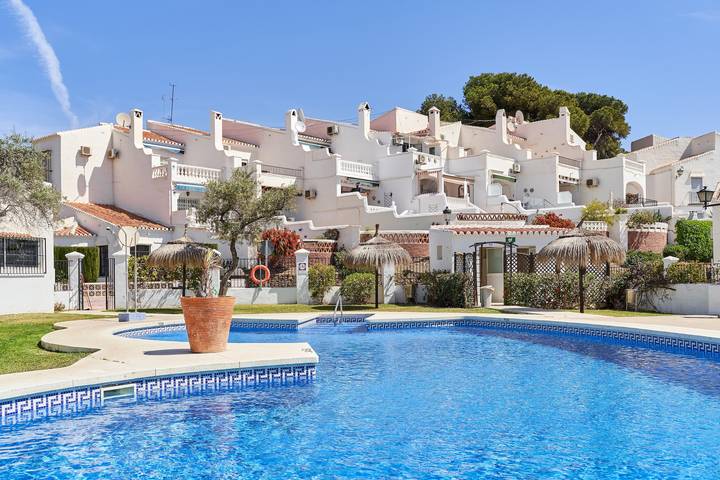 Ferienwohnung "Tropicana Casa Verde" mit Meerblick, Gemeinschaftspool und WLAN in Urbanisierung Tropicana, Nerja
