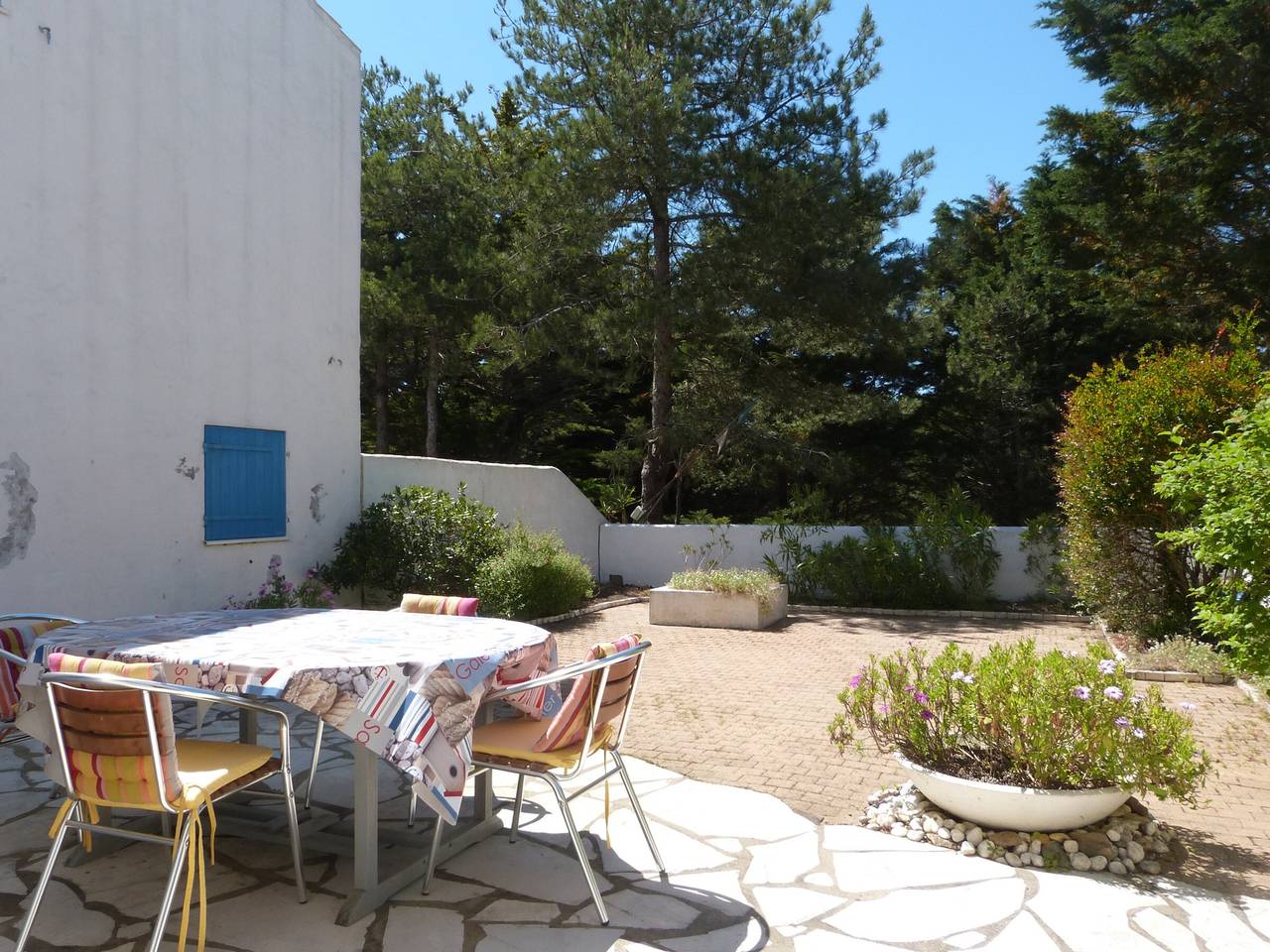 Appartement entier, À 200m de la plage, appart. avec jardin pour 4 pers., animaux et parking admis in La Guérinière, Noirmoutier