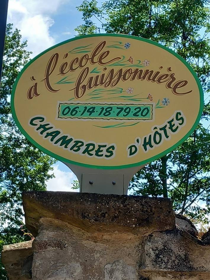 Gîte pour 2 personnes, avec jardin dans Rhône - 2