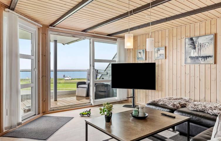 Ferienhaus für 6 Personen, mit Terrasse und Whirlpool sowie Garten und Sauna in Stauning - 4