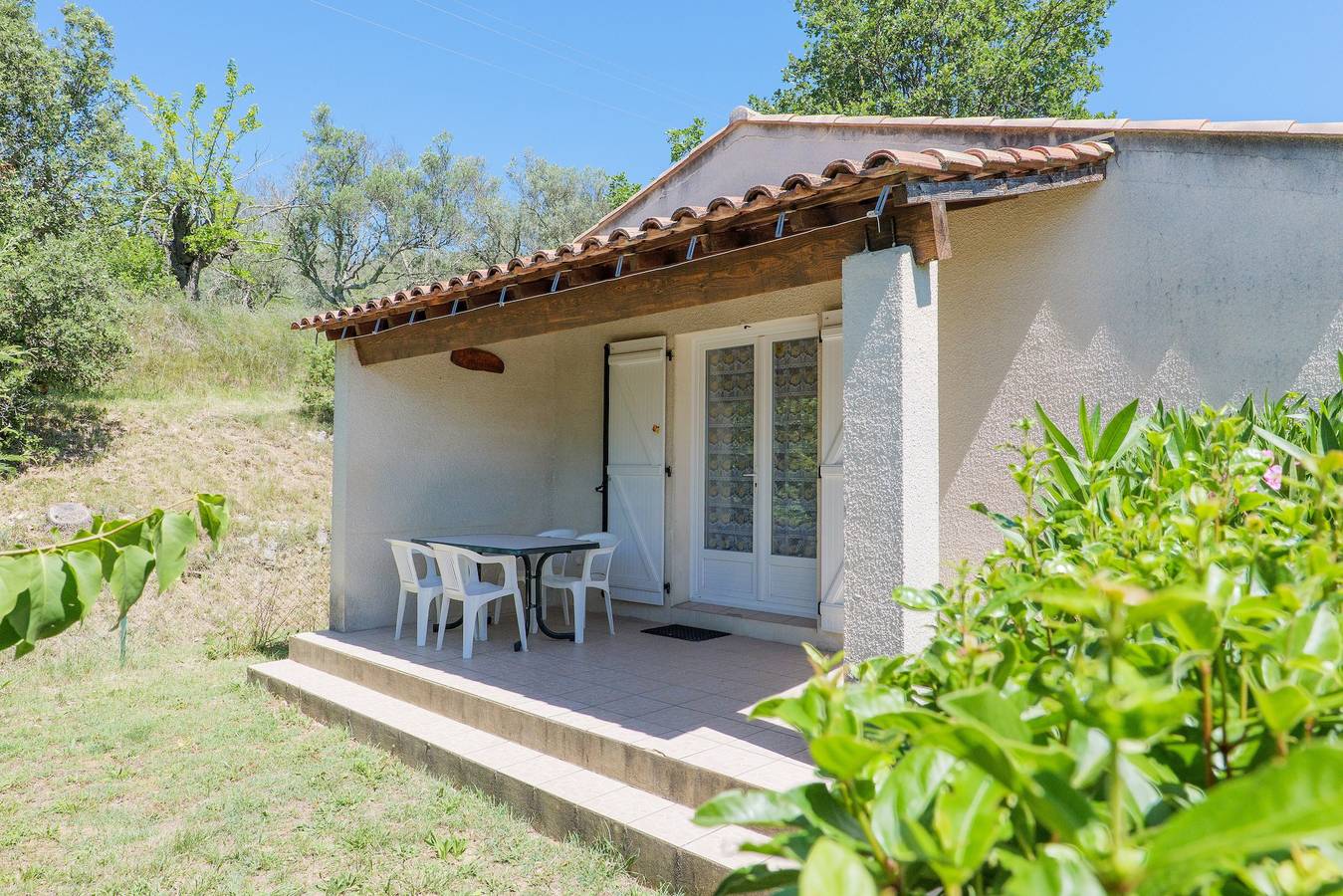 Gîte Le Micocoulier La Fontinelle – Ruhige Ferienhäuser in der Ardèche in Bessas, Ardèche