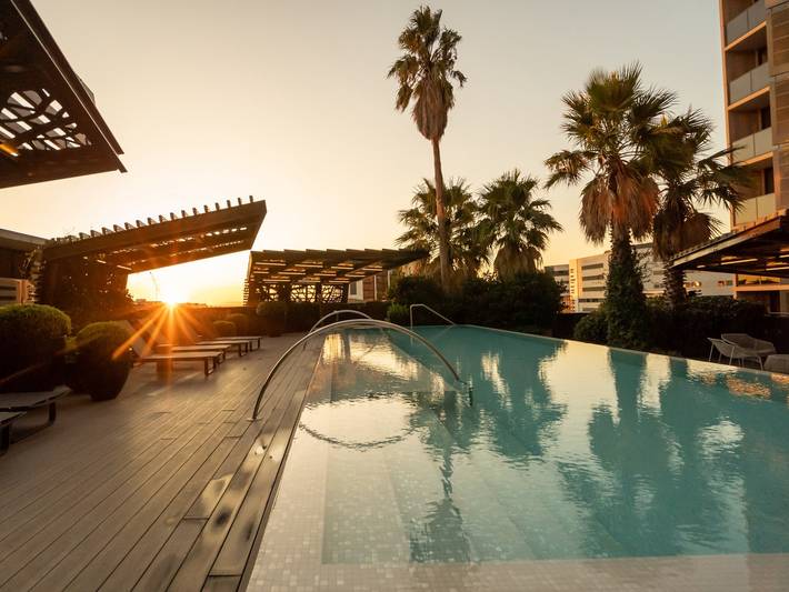 Loft voor 2 personen, with balkon and sauna as well as zwembad and tuin in Victoria