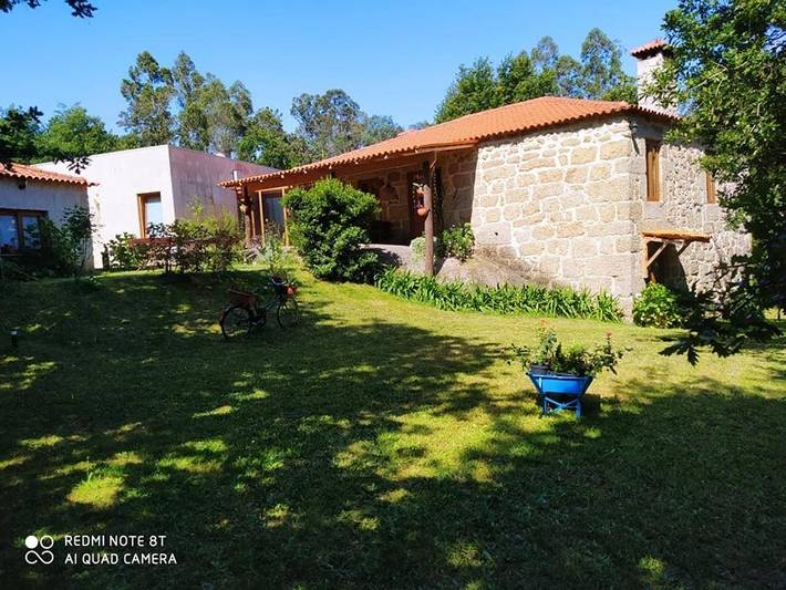 Chambre d’hôte pour 4 personnes, avec Balcon et Terrasse ainsi que Jardin et Vue