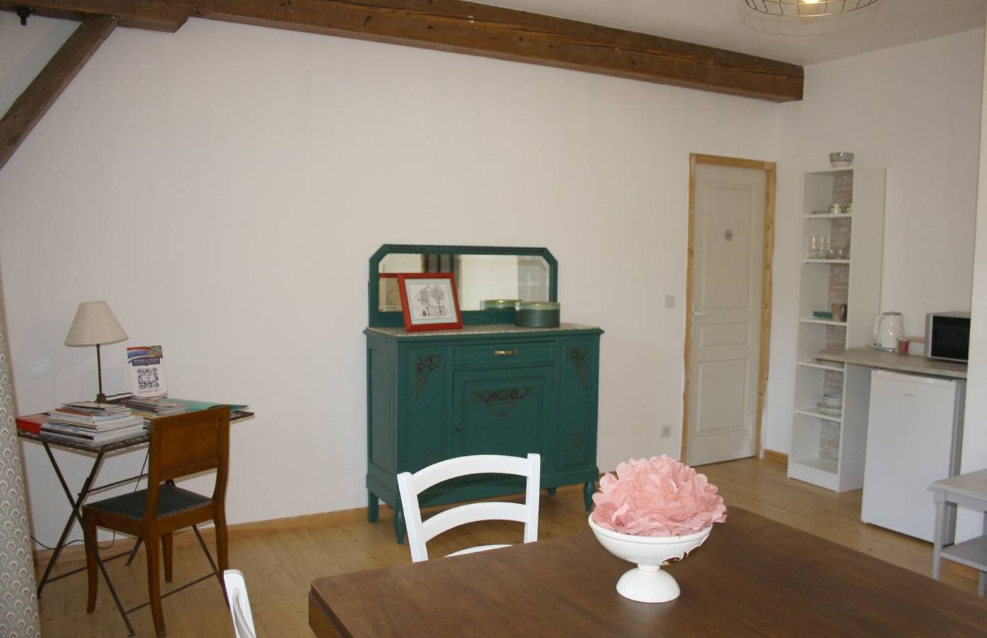 Chambre d’hôtes « Sous Les Pins Aux Cheveux Verts » avec Wi-Fi et climatisation in Montséret, Région de Narbonne