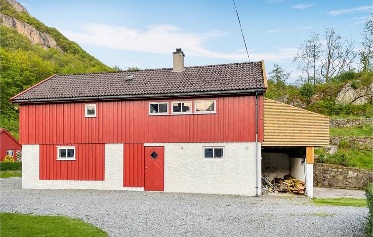 Ferienhaus für 7 Personen mit Terrasse in Lyngdal