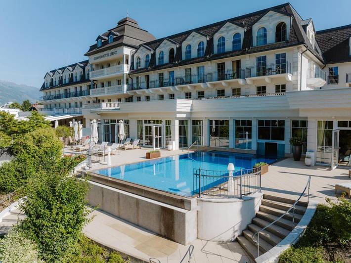 Hotel für 3 Personen, mit Ausblick und Garten sowie Pool und Sauna, mit Haustier in Lienz