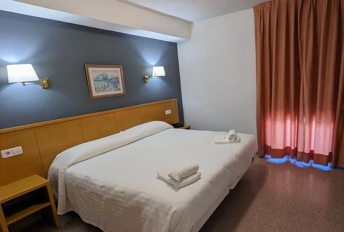 Hôtel pour 4 personnes, avec terrasse et vue - 1