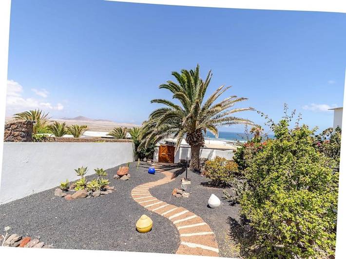 Casa rural para 6 personas, con vistas además de jardín y piscina en Famara - 4