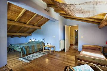 Log Cabin for 8 People in Giarre, Catania Province, Photo 2
