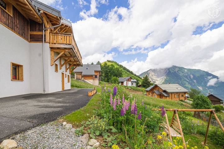 Chalet pour 10 personnes, avec Terrasse à Albiez-Montrond