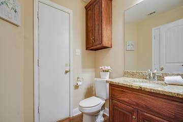 Vacation Home for 22 Guests in Dallas, Dallas County, Picture 2